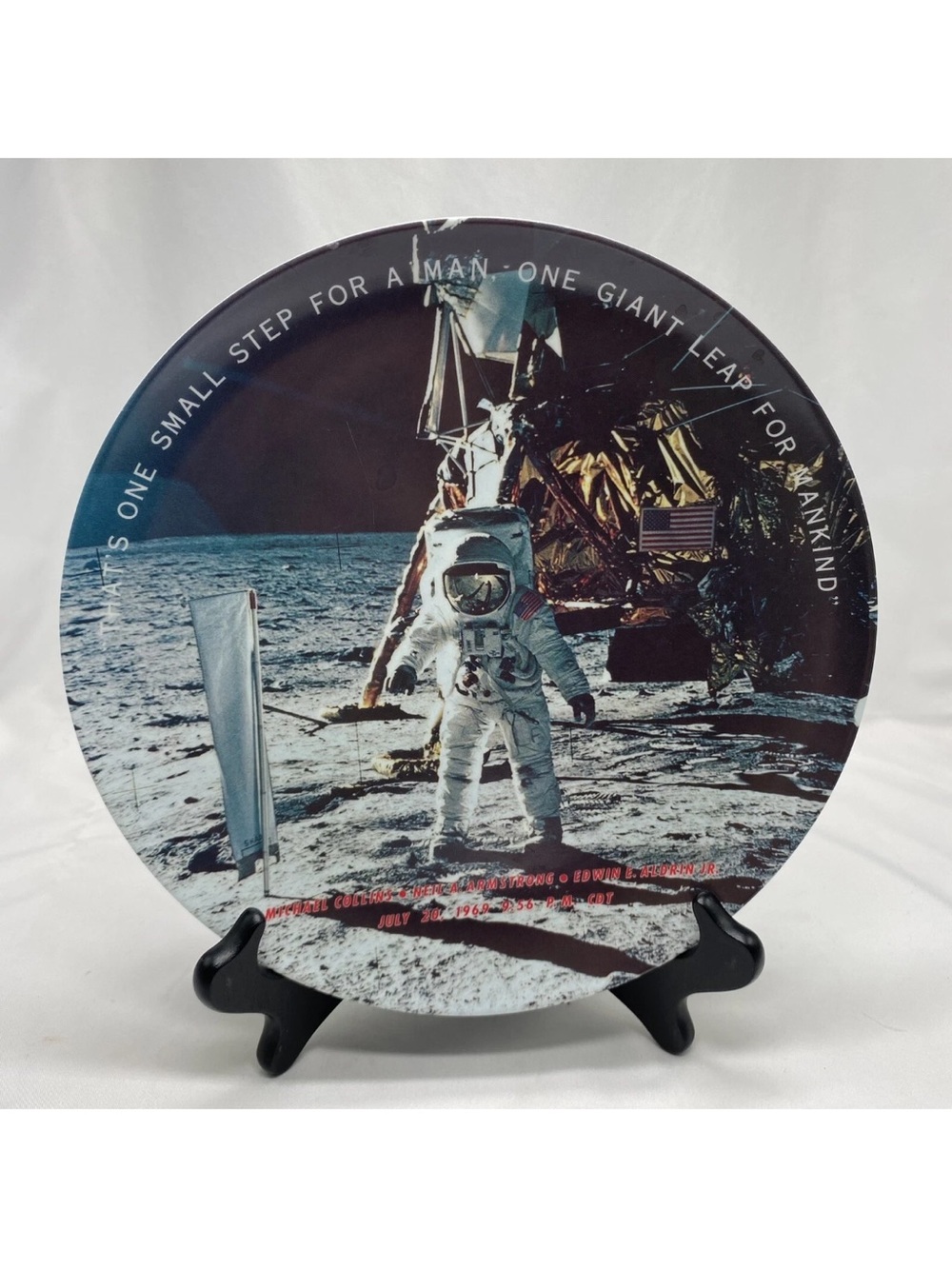 Apollo 11 Commemorative Moon Landing Plate - Astronaut Image